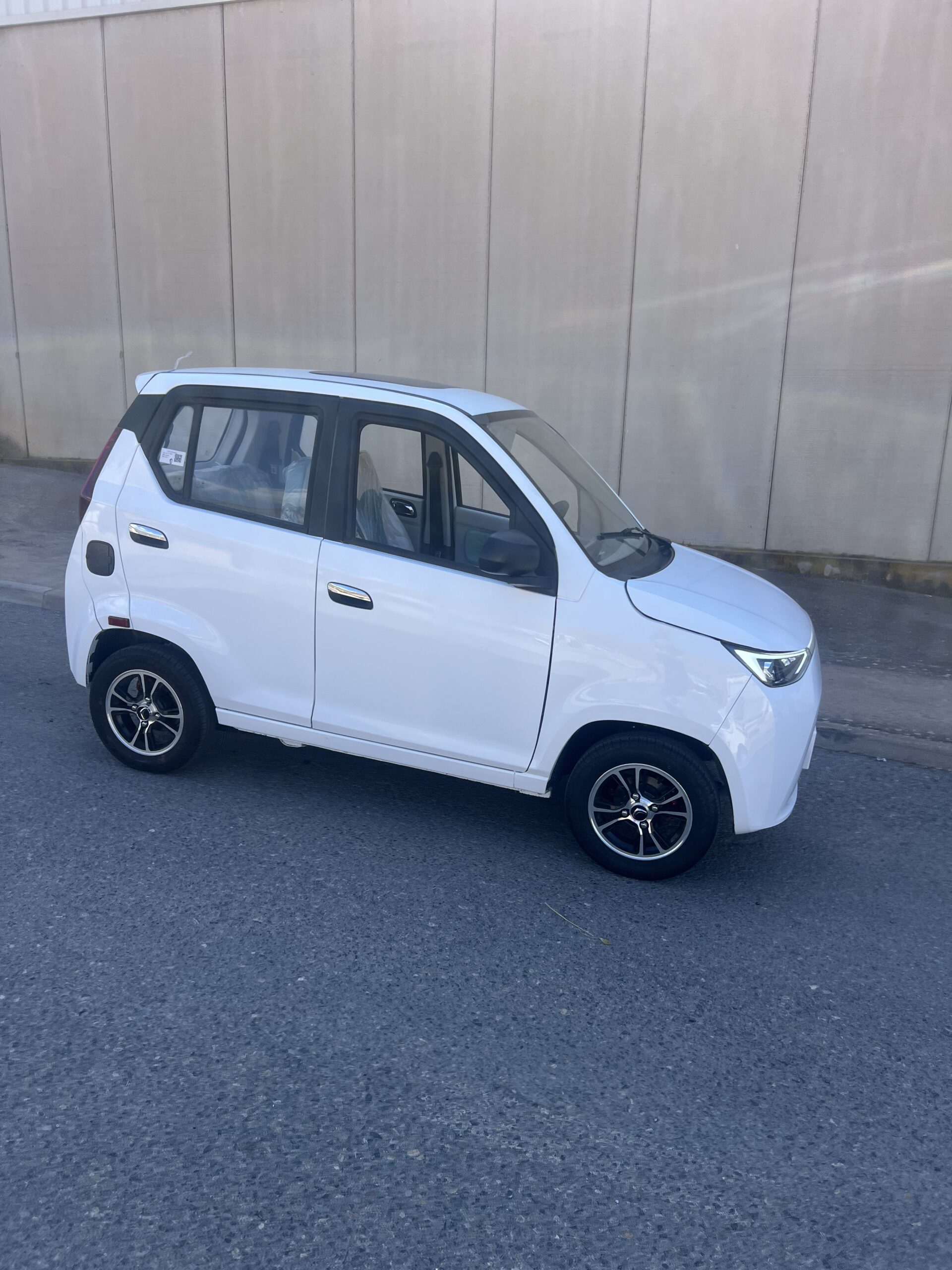 COCHE SIN CARNET ELÉCTRICO NUXCO N4
